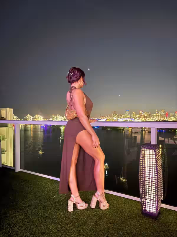 Ava