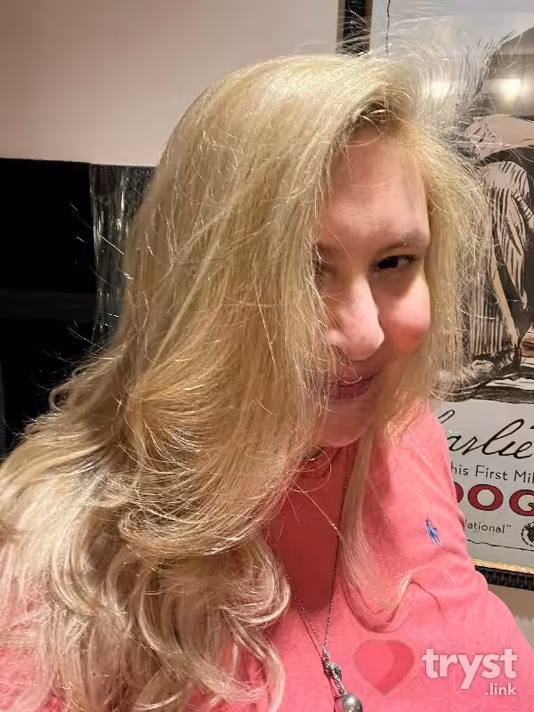 Escort/Massage/S&M Gigi Amour in Boston, MA