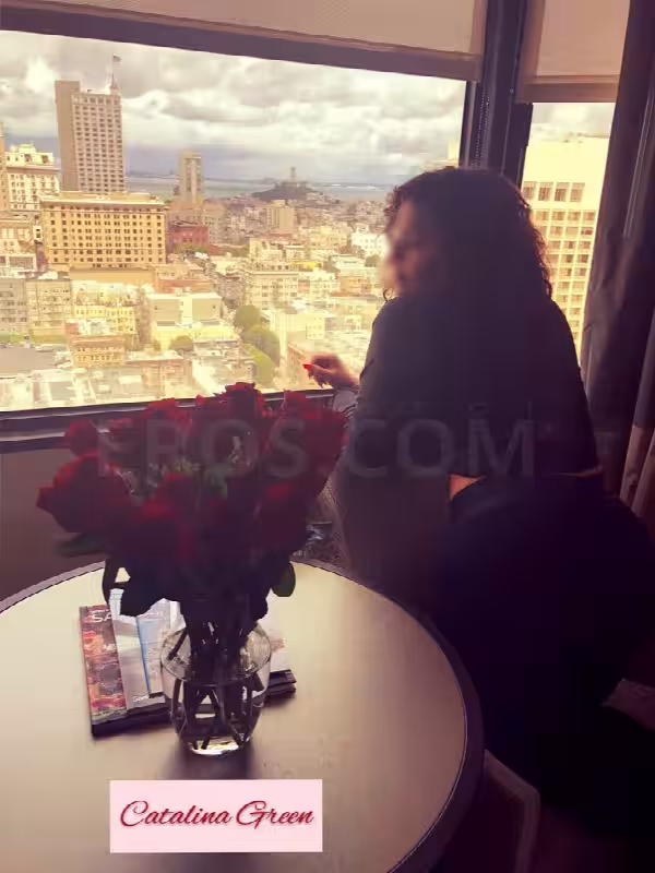 Escort/Massage/S&M Catalina Green in Chicago, IL