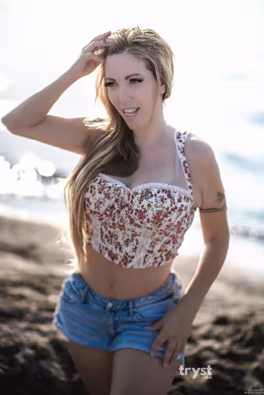 Sofia Zaragoza - Escort in Dayton, OH