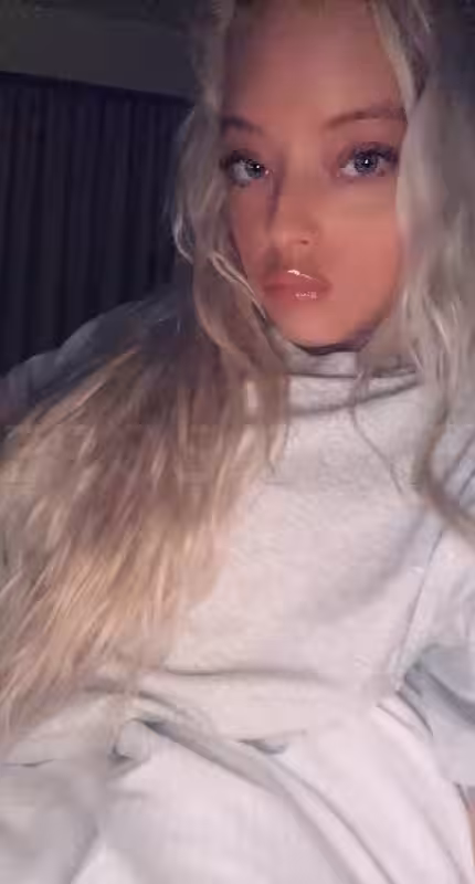 Daisy - Escort in Downers Grove, IL