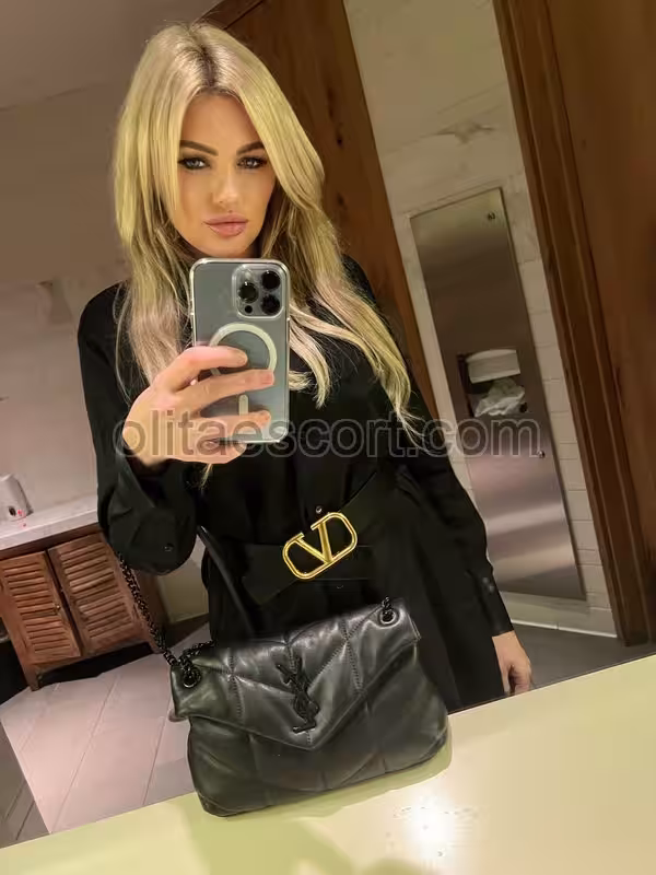 Nika - Escort in Hartford, CT