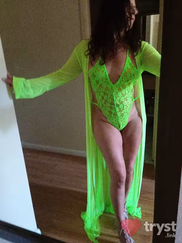 Escort Tara in Knoxville, TN