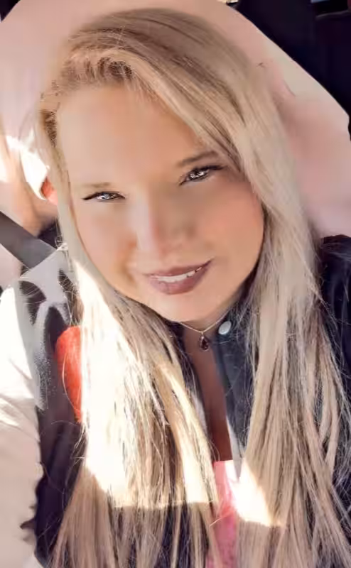 Katrina Kat Kovell and Kali