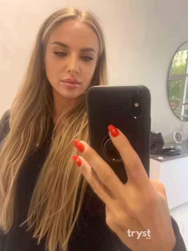 Nikki - Escort in Los Angeles, CA