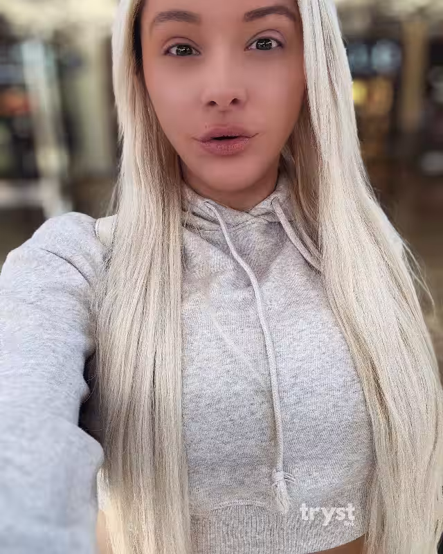 Escort Bree / Kelli / Crystal in Louisville, KY