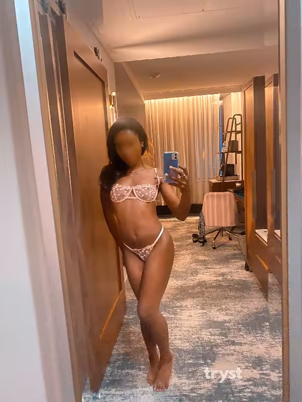 Escort Moira Baruti in Minneapolis, MN