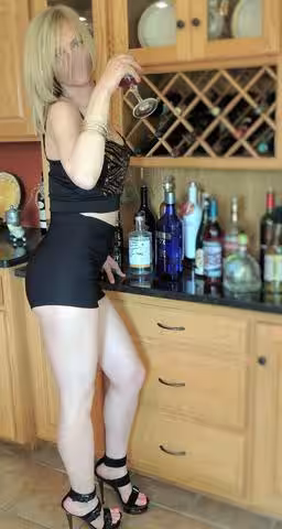 Nina Banx - Escort in Minneapolis, MN