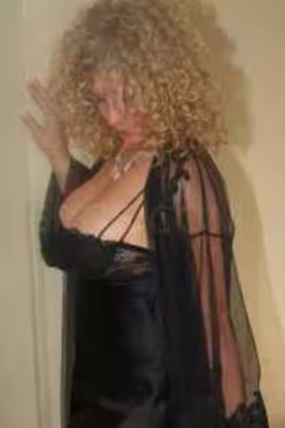 Cassandra - Escort/Massage in Omaha, NE