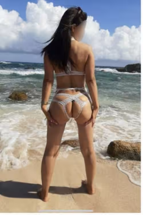 Jeni Colombia / Elizabeth Milano