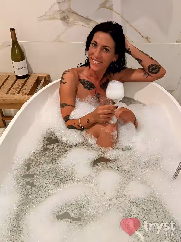 Alice - Escort in Tampa, FL